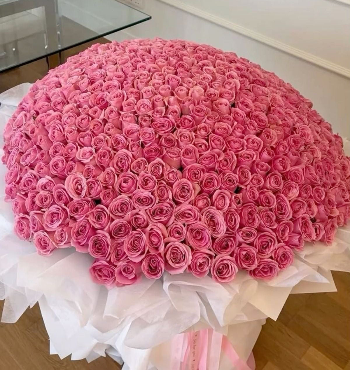 1001 Pink Roses