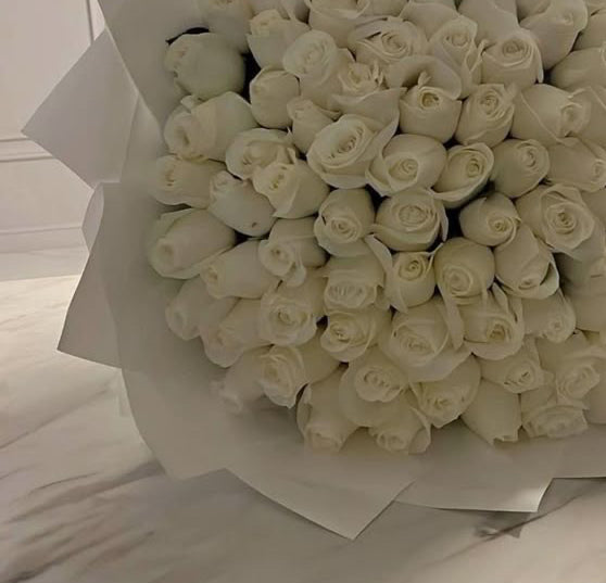 501 White Roses