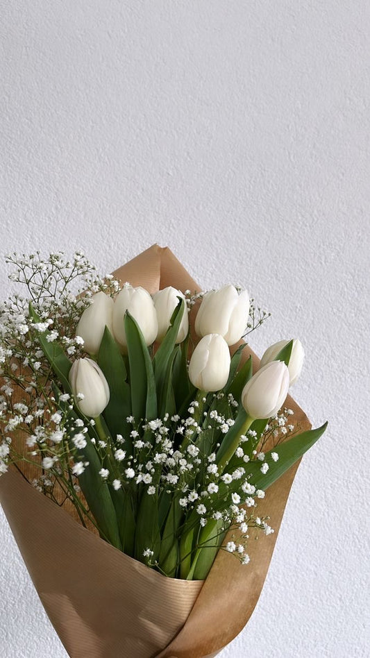 31 Tulips With Baby Breaths