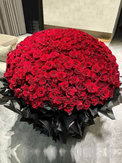 1001 Premium Red Roses